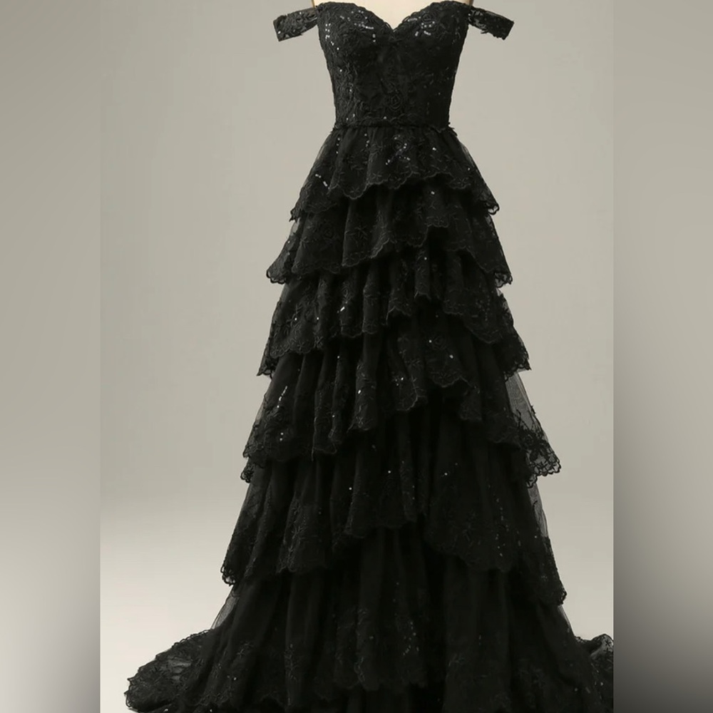 Elegant Black Tiered Prom Dress